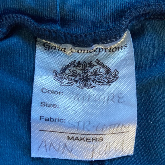 Gaia Conceptions NWOT short skirted leggings size XS in sapphire. - Picture 3 of 3